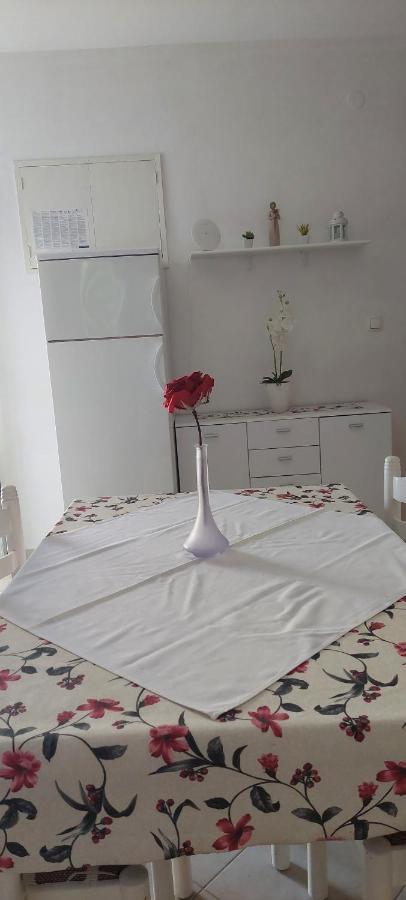 Pahljina Apartament *