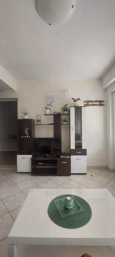 Pahljina Apartment *