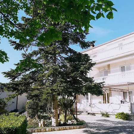 Pahljina Apartments Palit Exterior photo
