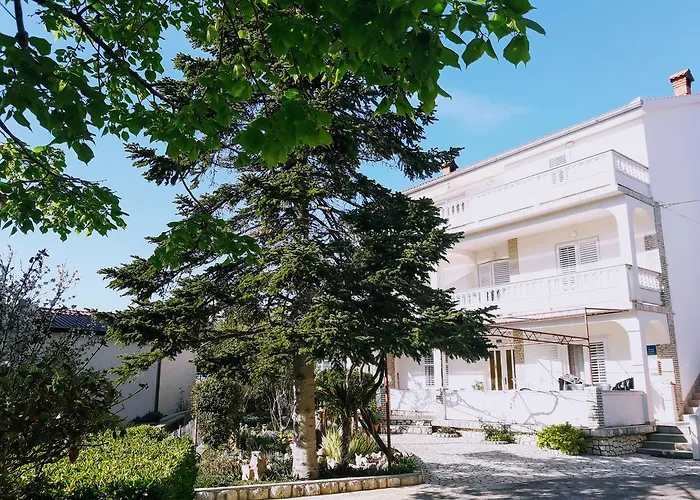 Pahljina Apartments